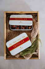 Ladda upp bild till gallerivisning, Konfektyrfabriken i Hälsningborg Tryffel kollektion i Plåtlåda 400g