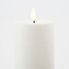 Ladda upp bild till gallerivisning, House Doctor LED Blockljus 15 cm Vit