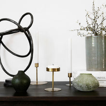 Ladda upp bild till gallerivisning, House Doctor Anit Ljusstake Antik Mässing M