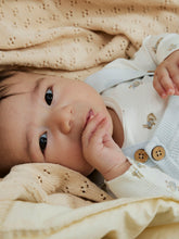 Ladda upp bild till gallerivisning, Lil'Atelier Baby Ribbad Body i Ekologisk Bomull Vit