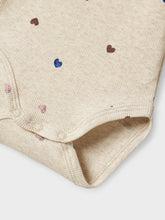 Ladda upp bild till gallerivisning, Name it Baby Ribbad Hjärtmönstrad Body i Ekologisk Bomull