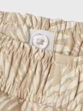 Ladda upp bild till gallerivisning, Name it Kids Mönstrade Shorts Beige