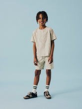 Ladda upp bild till gallerivisning, Name it Kids Mönstrade Shorts Beige