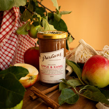 Ladda upp bild till gallerivisning, Pärlans Konfektyr Kolasås ÄPPLE & KANEL i Glasburk