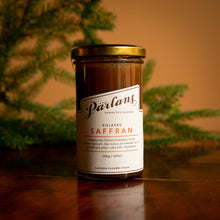 Ladda upp bild till gallerivisning, Pärlans Konfektyr Kolasås SAFFRAN i Glasburk