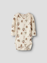 Ladda upp bild till gallerivisning, Lil&#39;Atelier Baby Body i Ekologisk Bomull &quot;Julstämning&quot;
