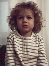 Ladda upp bild till gallerivisning, Lil&#39;Atelier Mini Randig Tröja i Ekologisk Bomull
