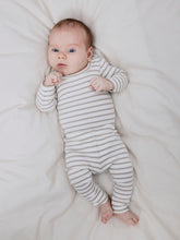 Ladda upp bild till gallerivisning, Name it Baby Randiga Ribbade Leggings i Ekologisk Bomull Beige
