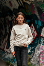 Ladda upp bild till gallerivisning, Lyle &amp; Scott Junior Crew Neck Sweatshirt Cove
