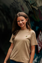 Ladda upp bild till gallerivisning, Lyle &amp; Scott Junior Plain T-shirt Sandstorm
